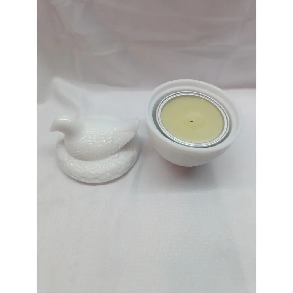 Vtg Avon White Milk Glass Bird on Nest Covered Candle Holder W/ Candle 4.5